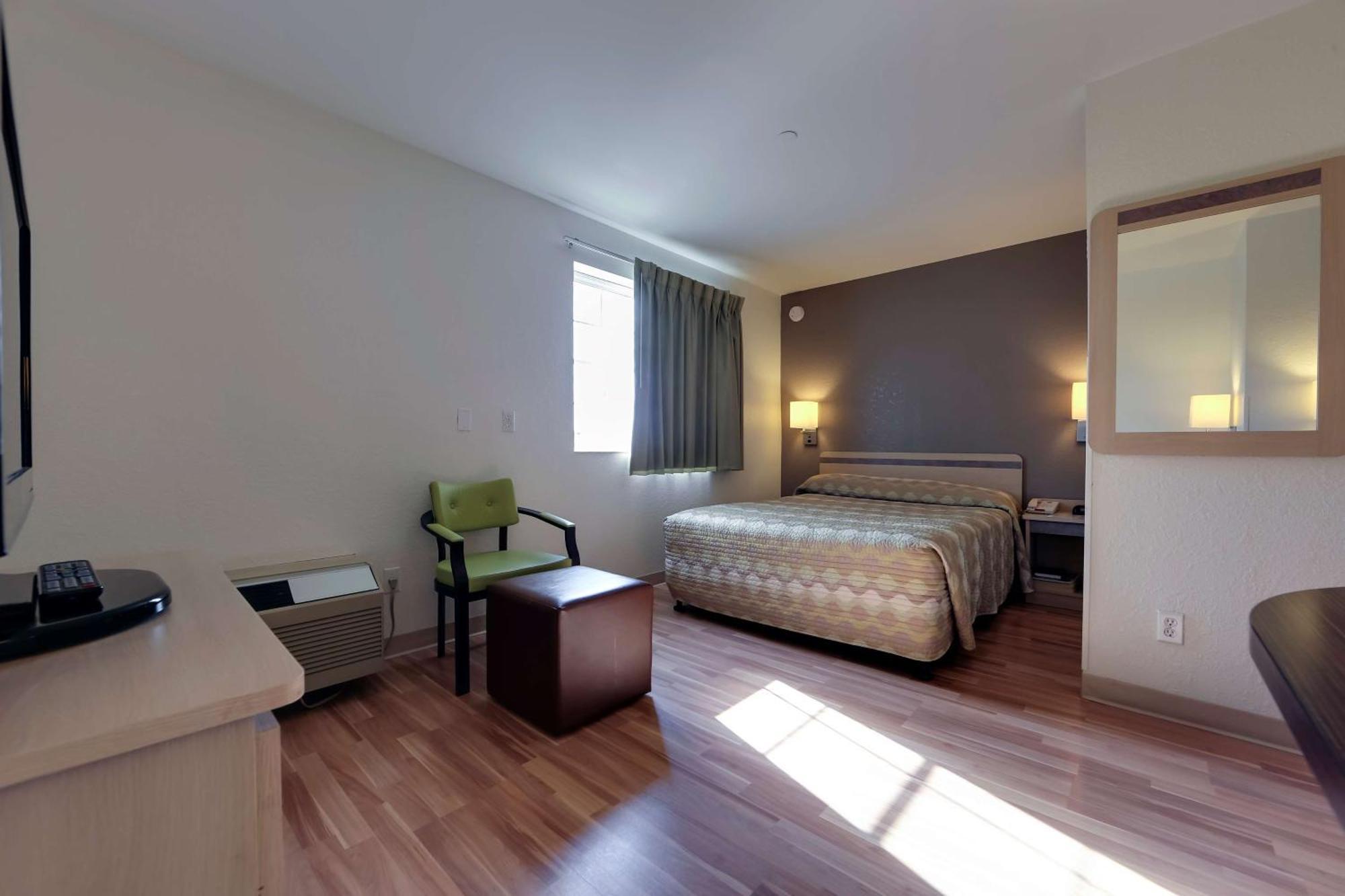 Studio 6 Toronto - Mississauga With Kitchenettes المظهر الخارجي الصورة